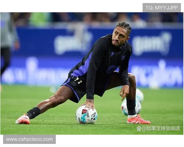 拉菲尼亚:从边路爆点到稳定输出的角色升级 拉菲尼亚:从边路爆点到稳定输出的角色升级