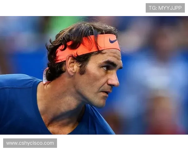 费德勒退役后每天喝三杯手冲咖啡，球拍换成了遛狗绳